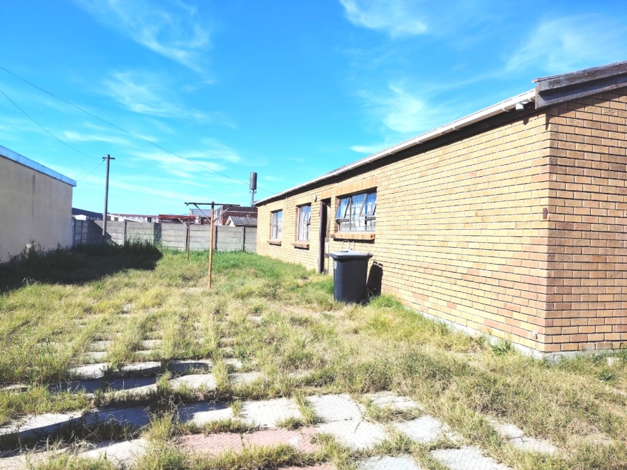 To Let 4 Bedroom Property for Rent in Ravensmead Western Cape